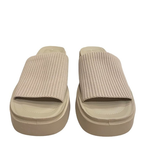 CUSHIONAIRE Women's Pim Platform Sandal KNIT with Memory Foam SZ 10 Taupe Weave - Picture 10 of 10